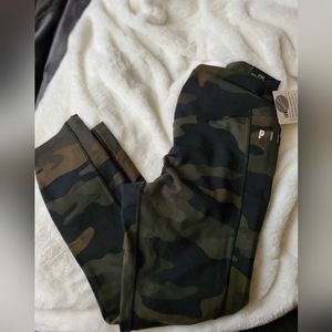 Womens Camouflage active pant